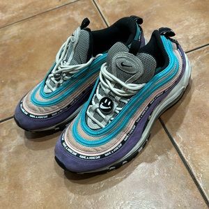 Nikes, have a nice day. Used. Refer to pics